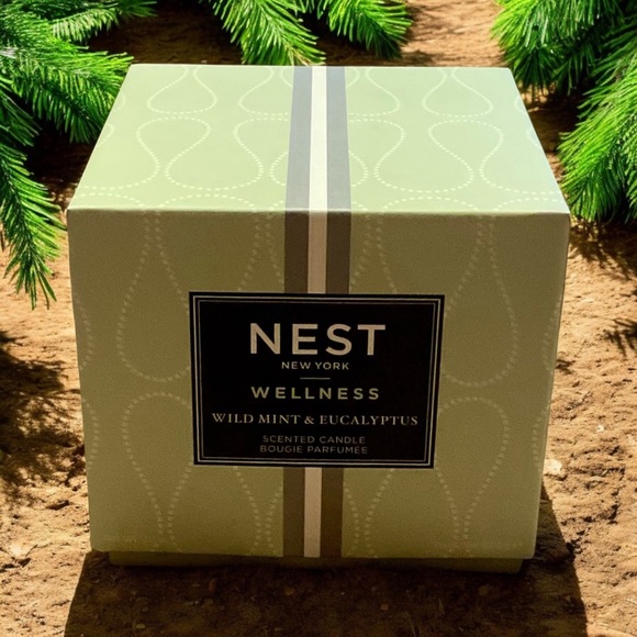 NEST FRAGRANCES WELLNESS WILD MINT & EUCALYPTUS SCENTED CANDLE - Picture 2 of 3